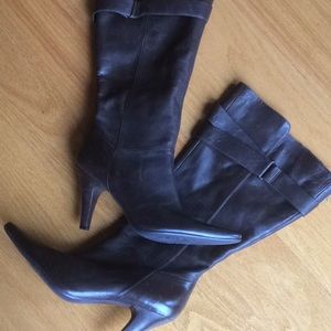 ***SOLD*** Kenneth Cole brown boots.  Never worn!